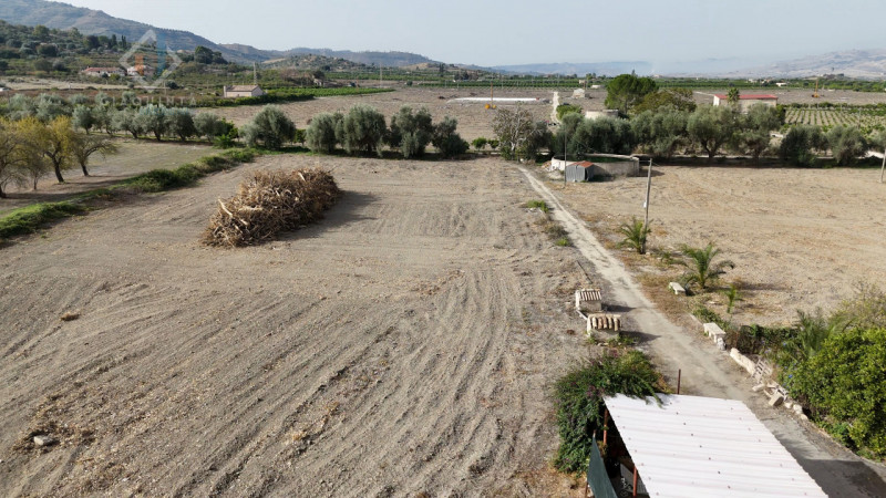 Immagine 48 di Rustico / casale in vendita  in SS385 a Mineo