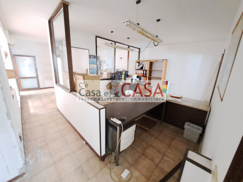 Immagine 7 di Ufficio in vendita  in Viale della Navigazione interna 82 a Noventa Padovana