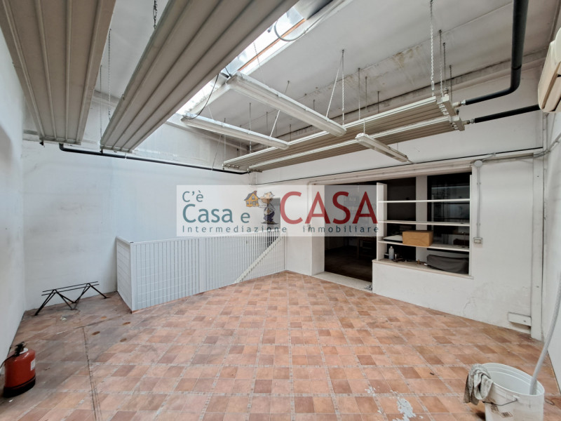 Immagine 10 di Ufficio in vendita  in Viale della Navigazione interna 82 a Noventa Padovana