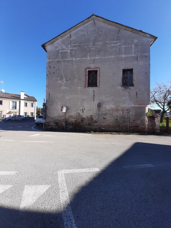 Immagine 6 di Ufficio in vendita  a Paese