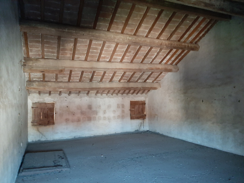 Immagine 15 di Ufficio in vendita  a Paese