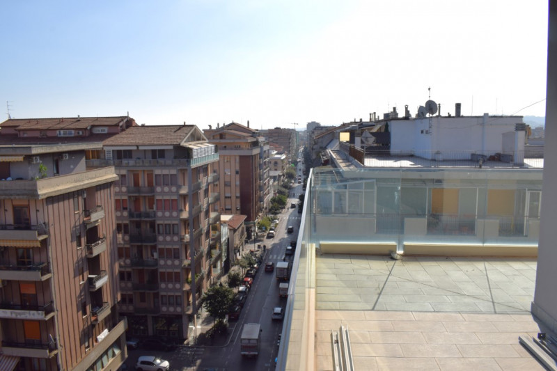 Immagine 10 di Appartamento in vendita  in VIA TRENTO a Pescara