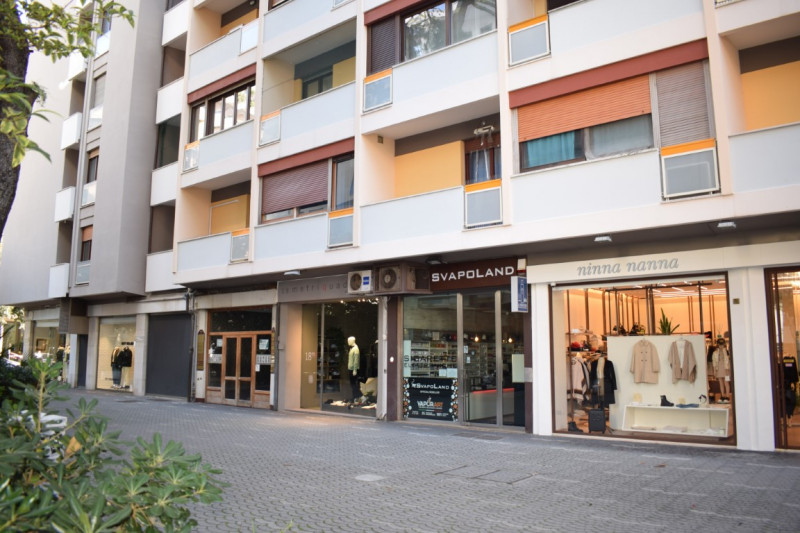 Immagine 13 di Appartamento in vendita  in VIA TRENTO a Pescara