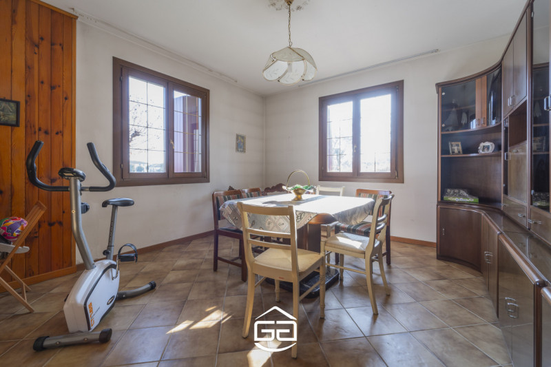 Immagine 10 di Villa in vendita  in Via Roare, 46 a Villaverla