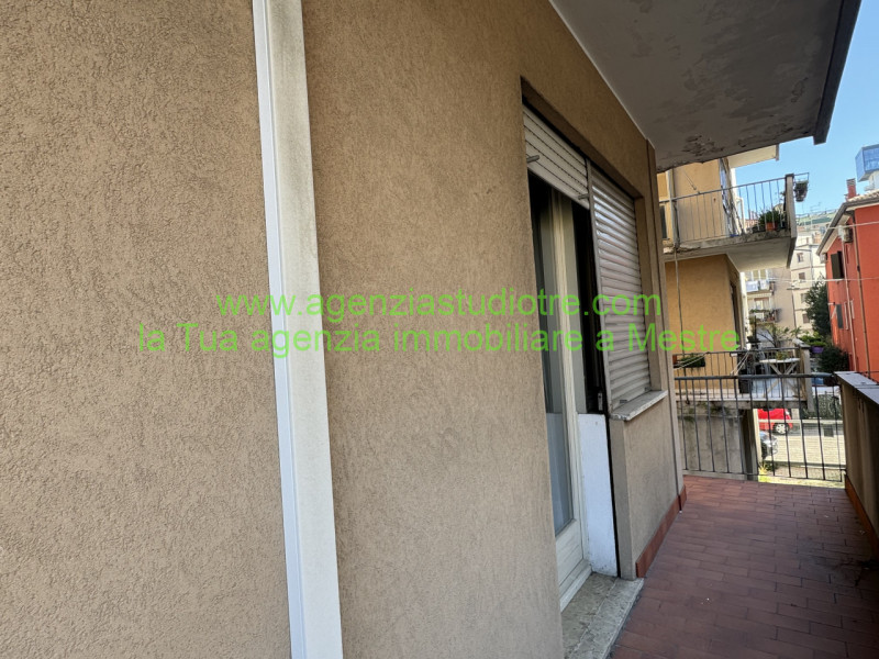 Immagine 19 di Appartamento in vendita  in via fogazzaro a Venezia