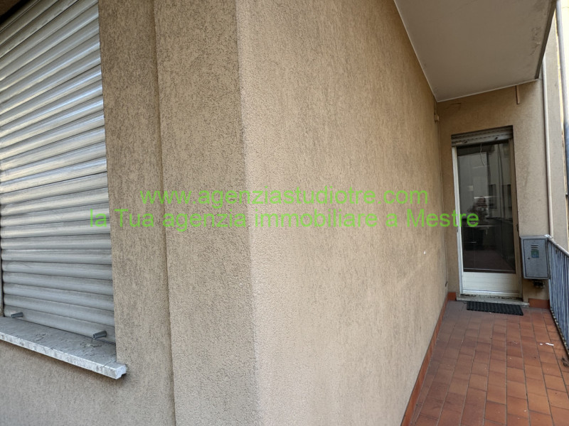 Immagine 20 di Appartamento in vendita  in via fogazzaro a Venezia