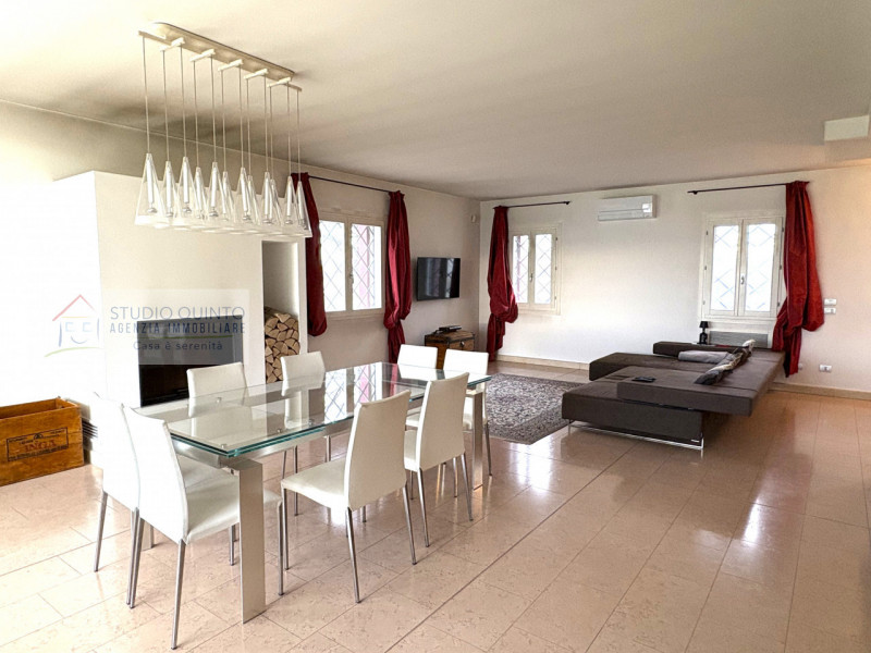 Immagine 16 di Villa in vendita  a Quinto Di Treviso