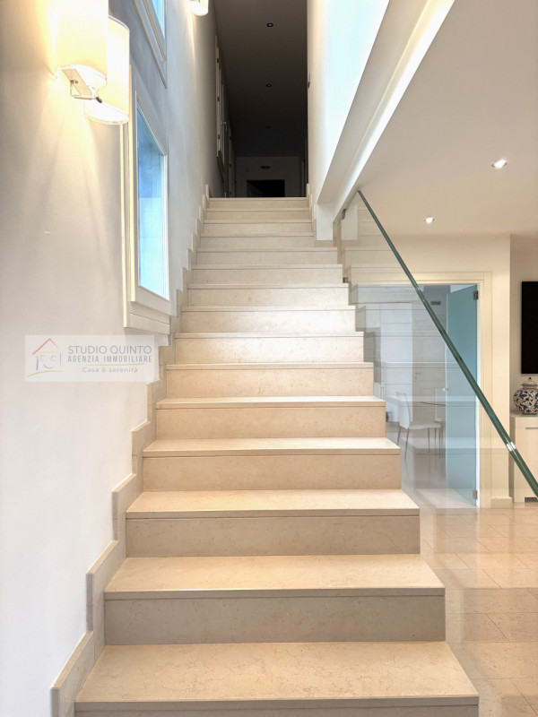Immagine 20 di Villa in vendita  a Quinto Di Treviso