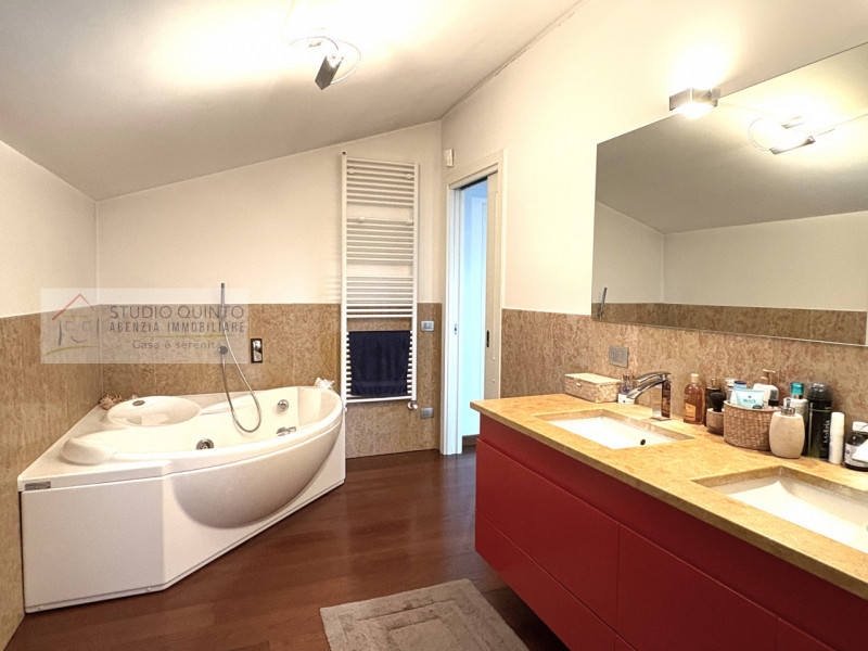 Immagine 30 di Villa in vendita  a Quinto Di Treviso