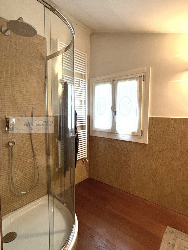 Immagine 33 di Villa in vendita  a Quinto Di Treviso