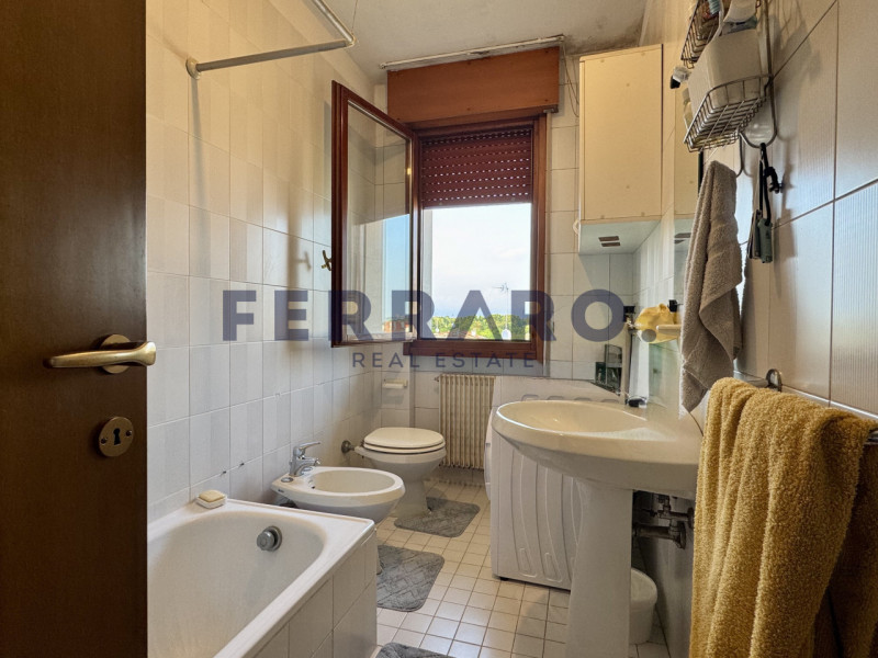 Immagine 15 di Appartamento in vendita  in Via Giovanni Comisso a Paese