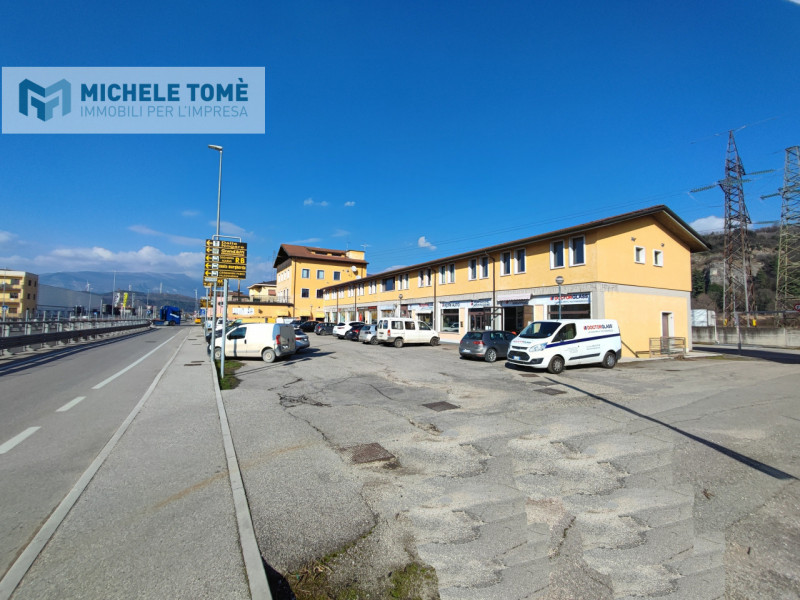 Immagine 5 di Ufficio in vendita  in via passo napoleone a Sant'ambrogio Di Valpolicella