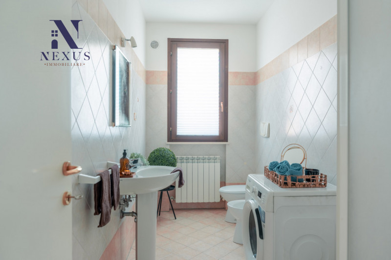 Immagine 17 di Appartamento in vendita  a Colli Al Metauro