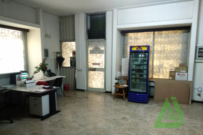 Immagine 2 di Laboratorio in vendita  a Riese Pio x