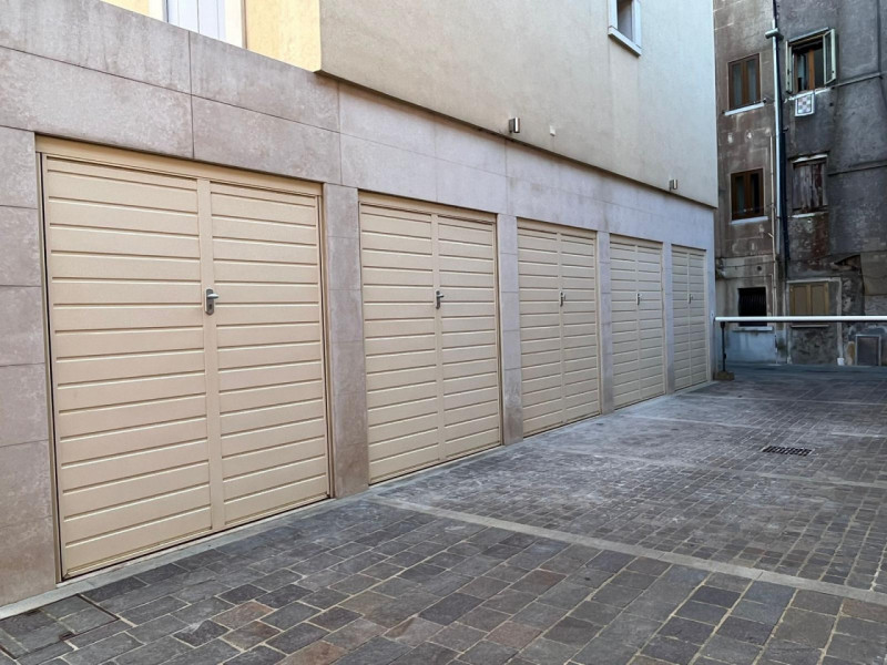 Immagine 1 di Garage in vendita  in Calle Santa Croce a Chioggia