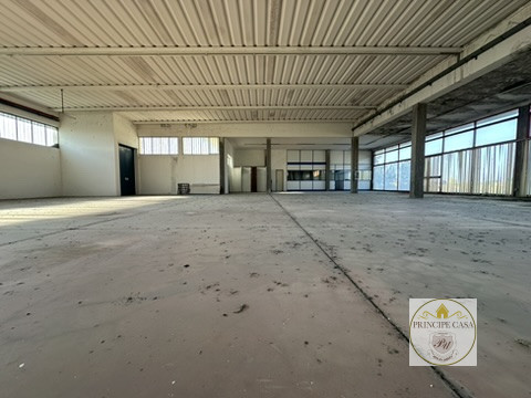 Immagine 2 di Capannone industriale in vendita  in STRADA REGIONALE 10 a Ospedaletto Euganeo