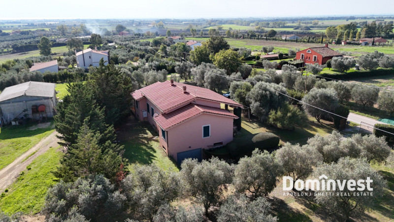 Immagine 13 di Villa in vendita  in Strada dell'Abbadia a Capalbio