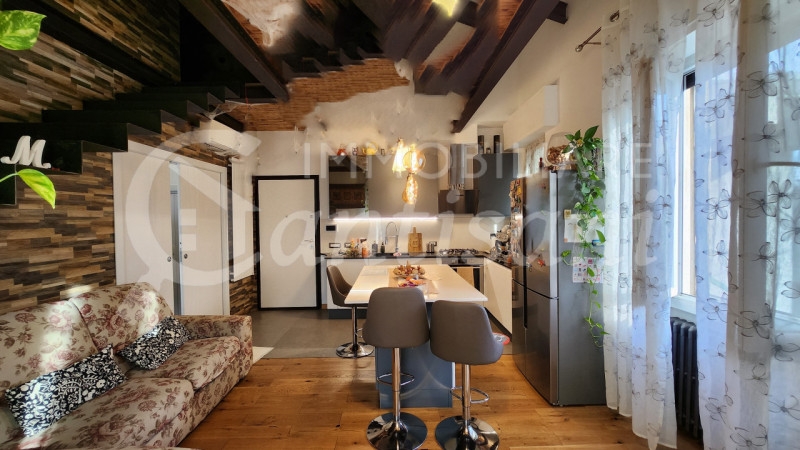 Immagine 2 di Appartamento in vendita  in via san biagio a petriolo 14 a Firenze