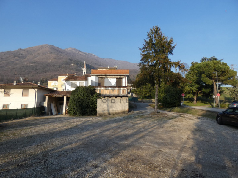 Immagine 2 di Casa bifamiliare in vendita  in Via Della Stamperia a Santorso