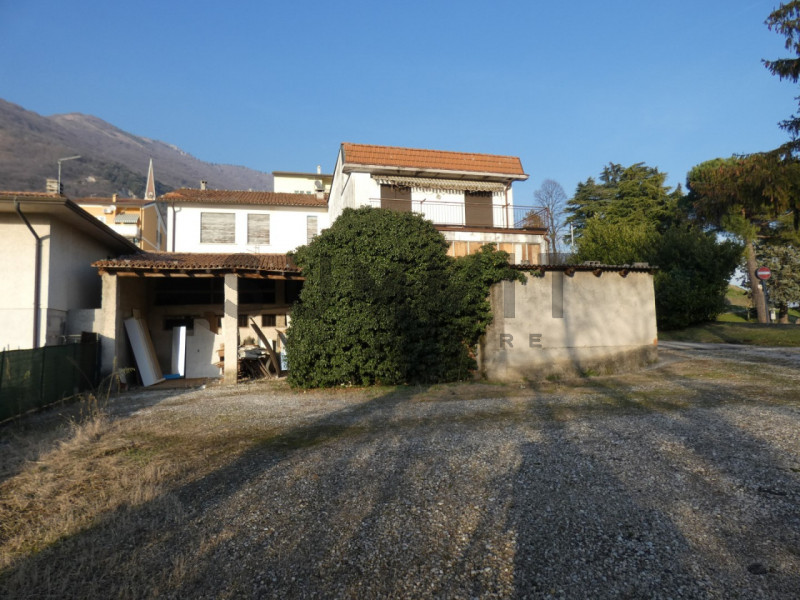Immagine 3 di Casa bifamiliare in vendita  in Via Della Stamperia a Santorso