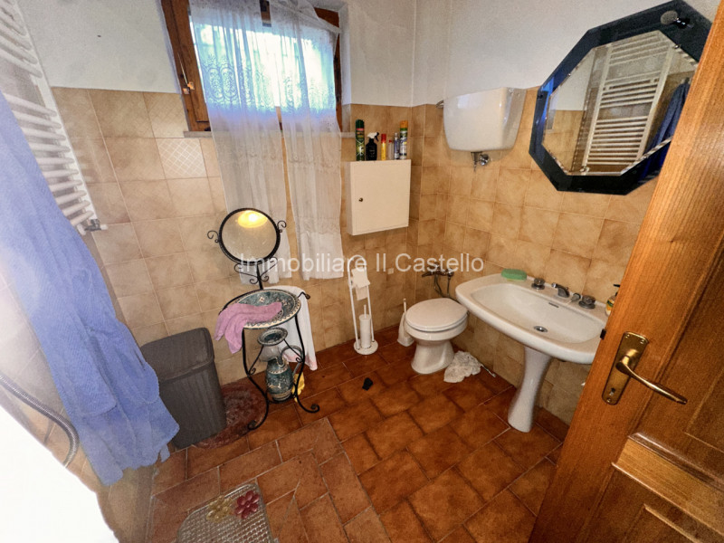 Immagine 18 di Casa indipendente in vendita  in Località Frattavecchia a Castiglione Del Lago