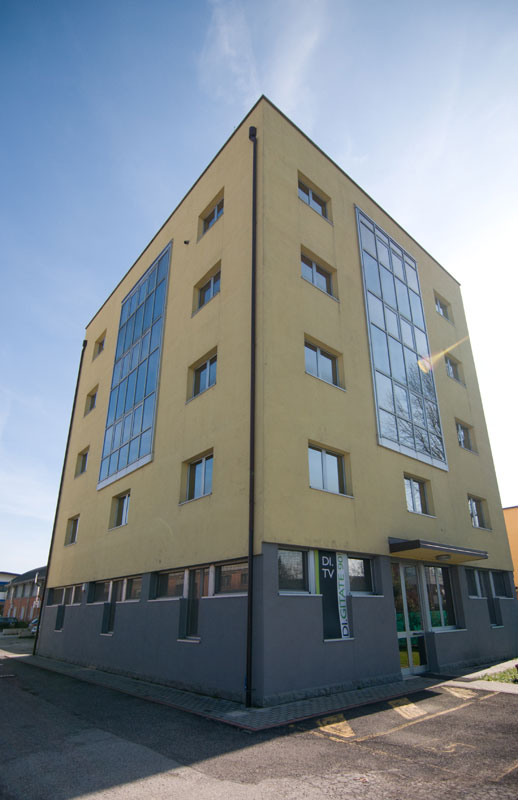 Immagine 1 di Ufficio in affitto  in via Bonazzi , Castelmaggiore a Castel Maggiore