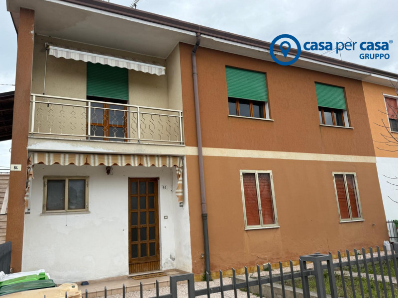 Immagine 2 di Appartamento in vendita  in Papozze Via Gramsci a Papozze