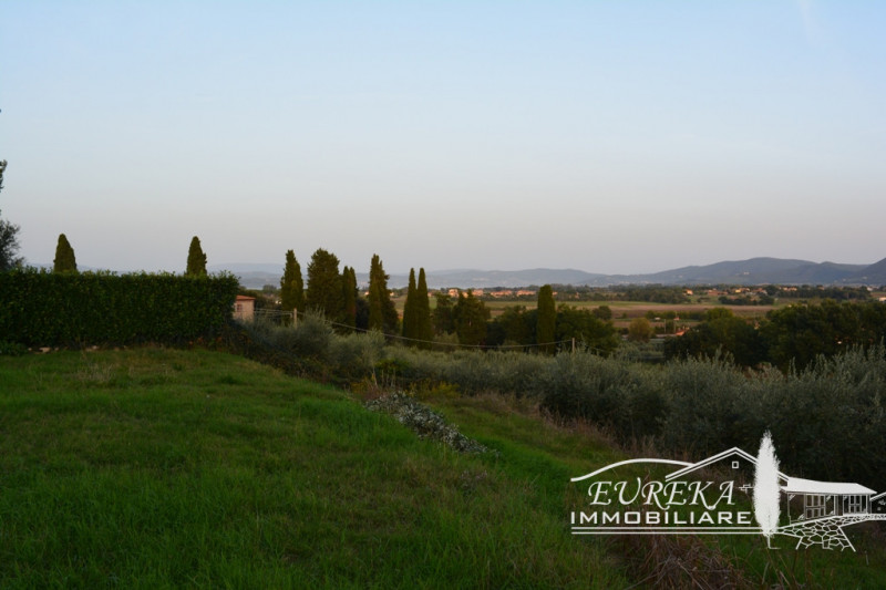 Immagine 25 di Appartamento in vendita  in via roma 152 a Castiglione Del Lago