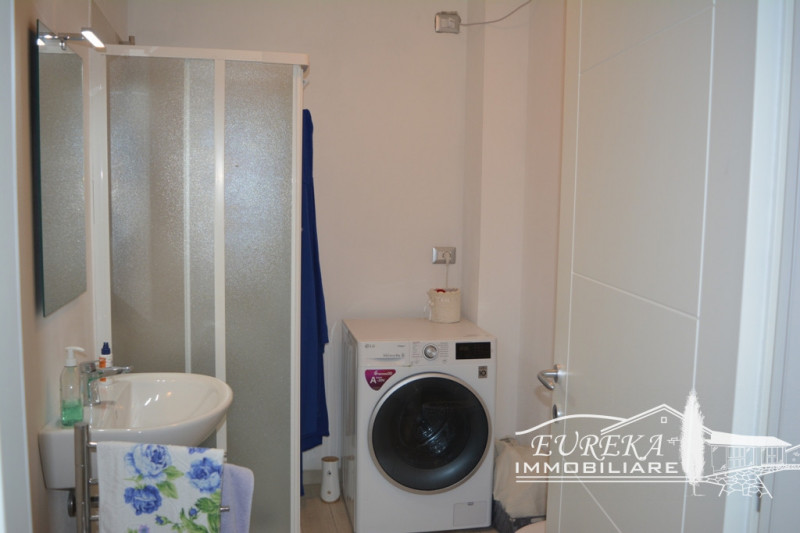 Immagine 30 di Appartamento in vendita  in via roma 152 a Castiglione Del Lago