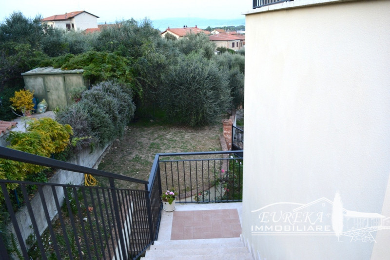 Immagine 33 di Appartamento in vendita  in via roma 152 a Castiglione Del Lago