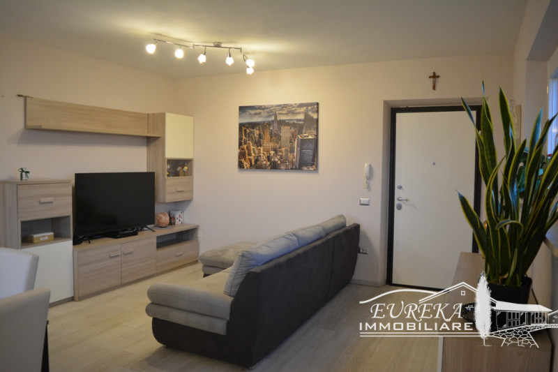 Immagine 38 di Appartamento in vendita  in via roma 152 a Castiglione Del Lago