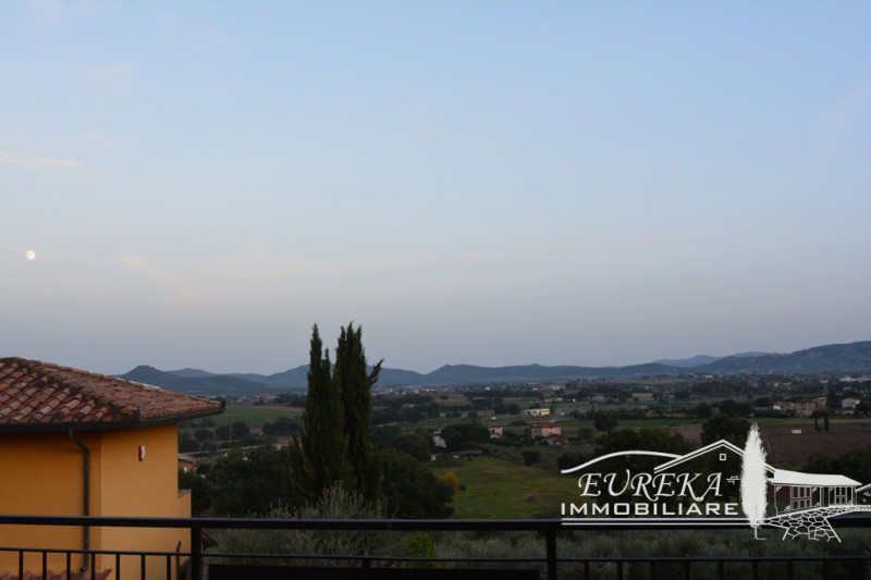 Immagine 52 di Appartamento in vendita  in via roma 152 a Castiglione Del Lago