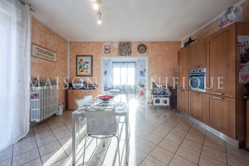 Immagine 3 di Appartamento in vendita  in Via Resistenza 14 a Comacchio