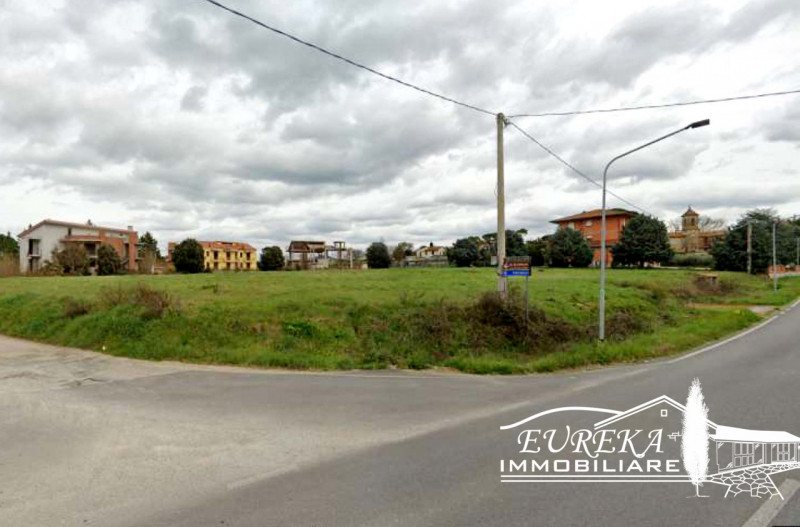 Immagine 6 di Terreno in vendita  in Via Santa Maria a Castiglione Del Lago