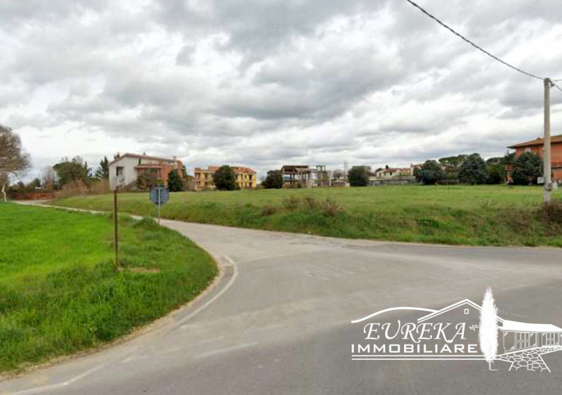 Immagine 7 di Terreno in vendita  in Via Santa Maria a Castiglione Del Lago