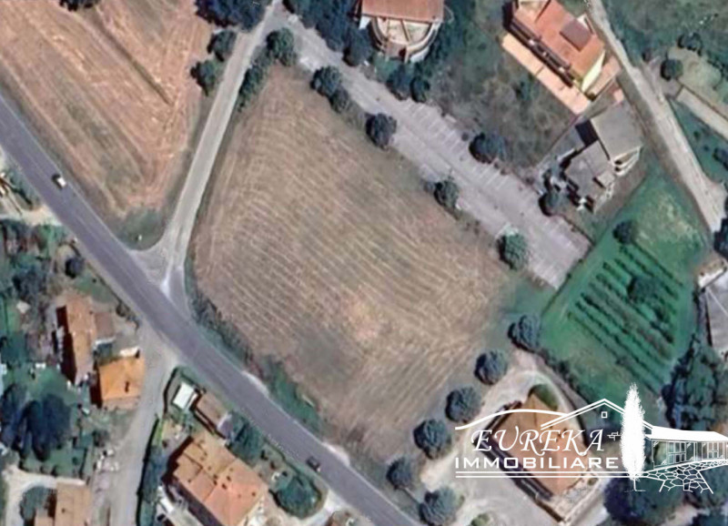 Immagine 9 di Terreno in vendita  in Via Santa Maria a Castiglione Del Lago