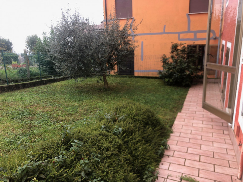 Immagine 11 di Villetta a schiera in vendita  in Via Duello a Brogliano