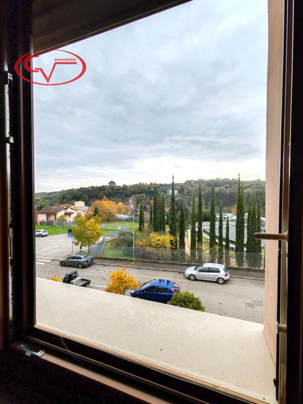 Immagine 16 di Appartamento in vendita  in Via di Vittorio a Cavriglia