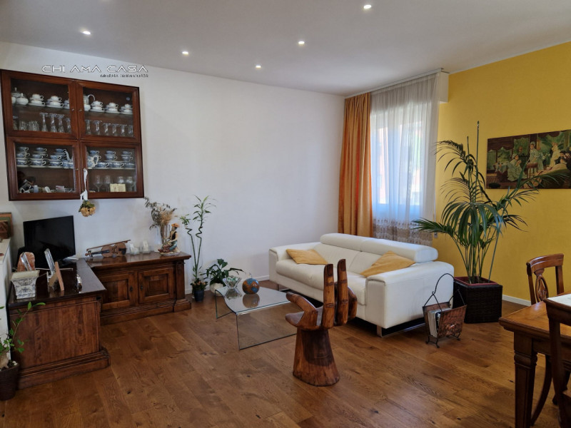 Immagine 5 di Appartamento in vendita  in Via Fermi a Vallefoglia