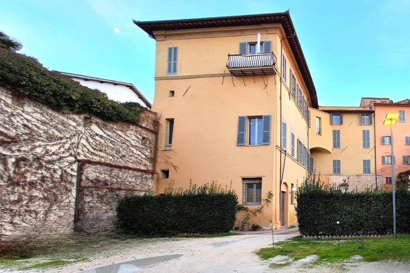 Immagine 3 di Ufficio in vendita  in Via Cairoli n.38/Via del Campo, N. snc a Foligno