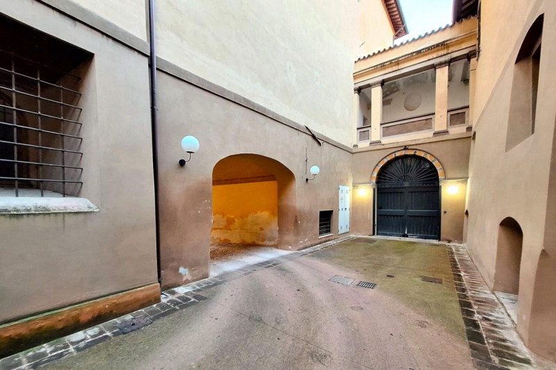 Immagine 5 di Ufficio in vendita  in Via Cairoli n.38/Via del Campo, N. snc a Foligno