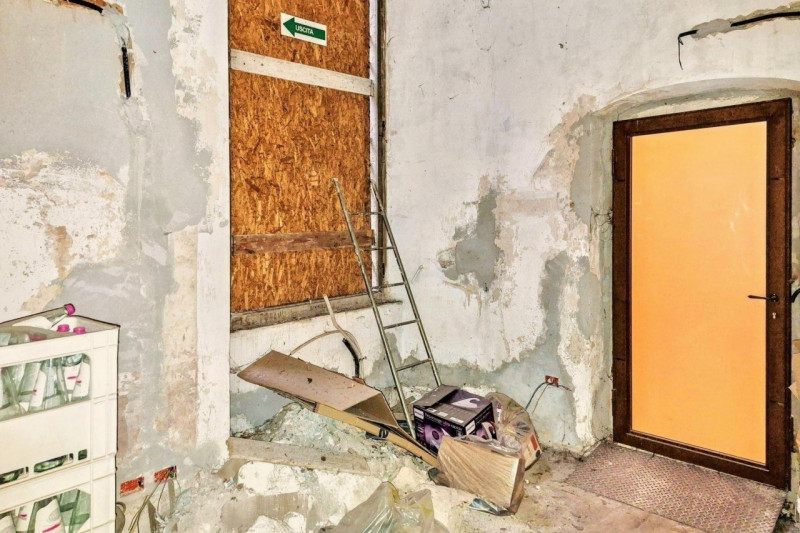 Immagine 4 di Ufficio in vendita  in Via Cairoli n.38/Via del Campo, N. snc a Foligno