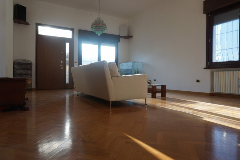 Immagine 3 di Appartamento in vendita  in VIA XXV APRILE, 40 a Sorbolo Mezzani