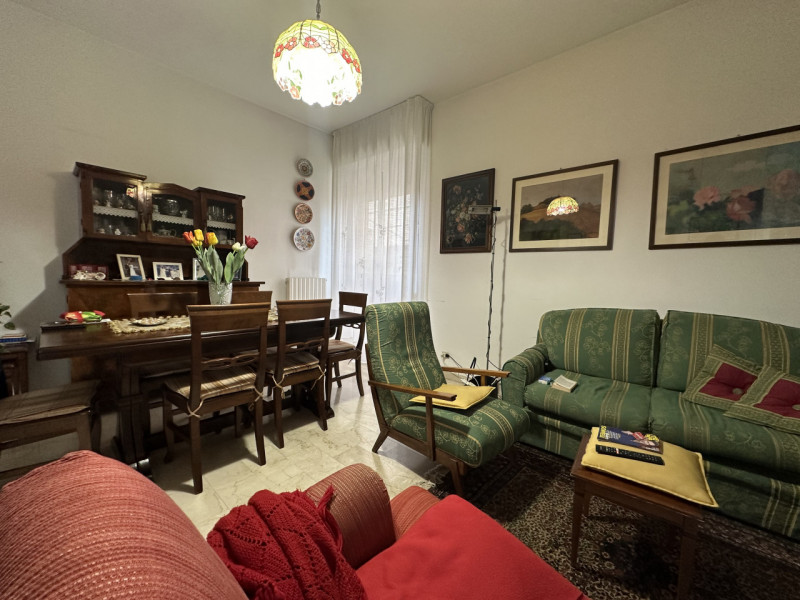 Immagine 2 di Appartamento in vendita  a Senigallia