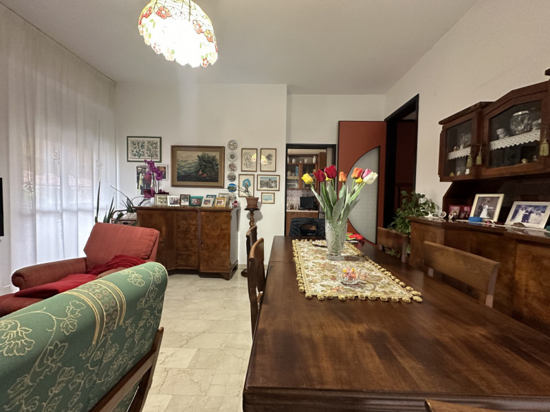 Immagine 5 di Appartamento in vendita  a Senigallia