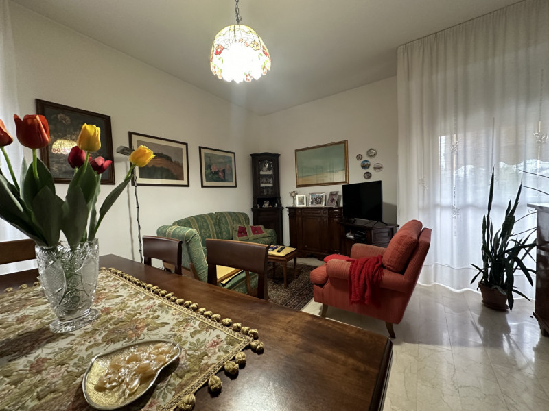 Immagine 6 di Appartamento in vendita  a Senigallia