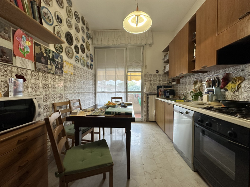 Immagine 9 di Appartamento in vendita  a Senigallia