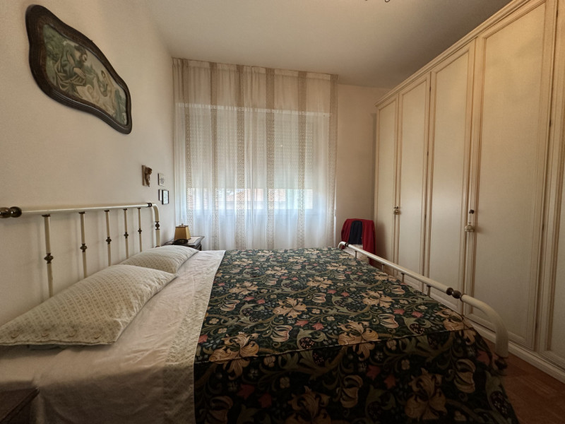 Immagine 13 di Appartamento in vendita  a Senigallia