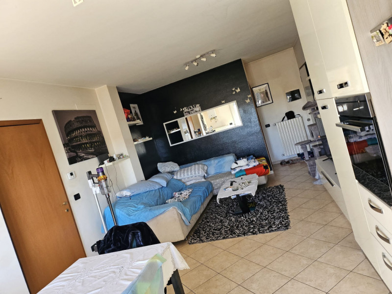 Immagine 1 di Appartamento in vendita  a Suzzara