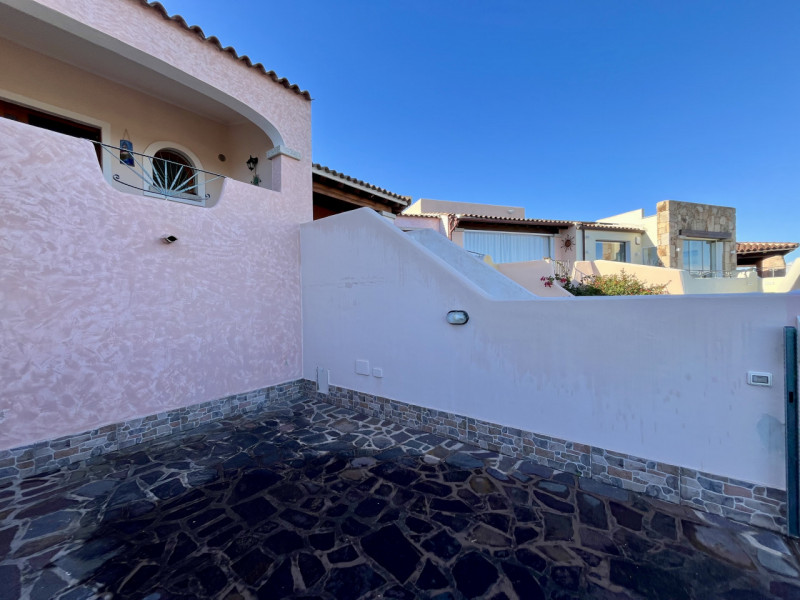 Immagine 27 di Villetta a schiera in vendita  a Loiri Porto San Paolo